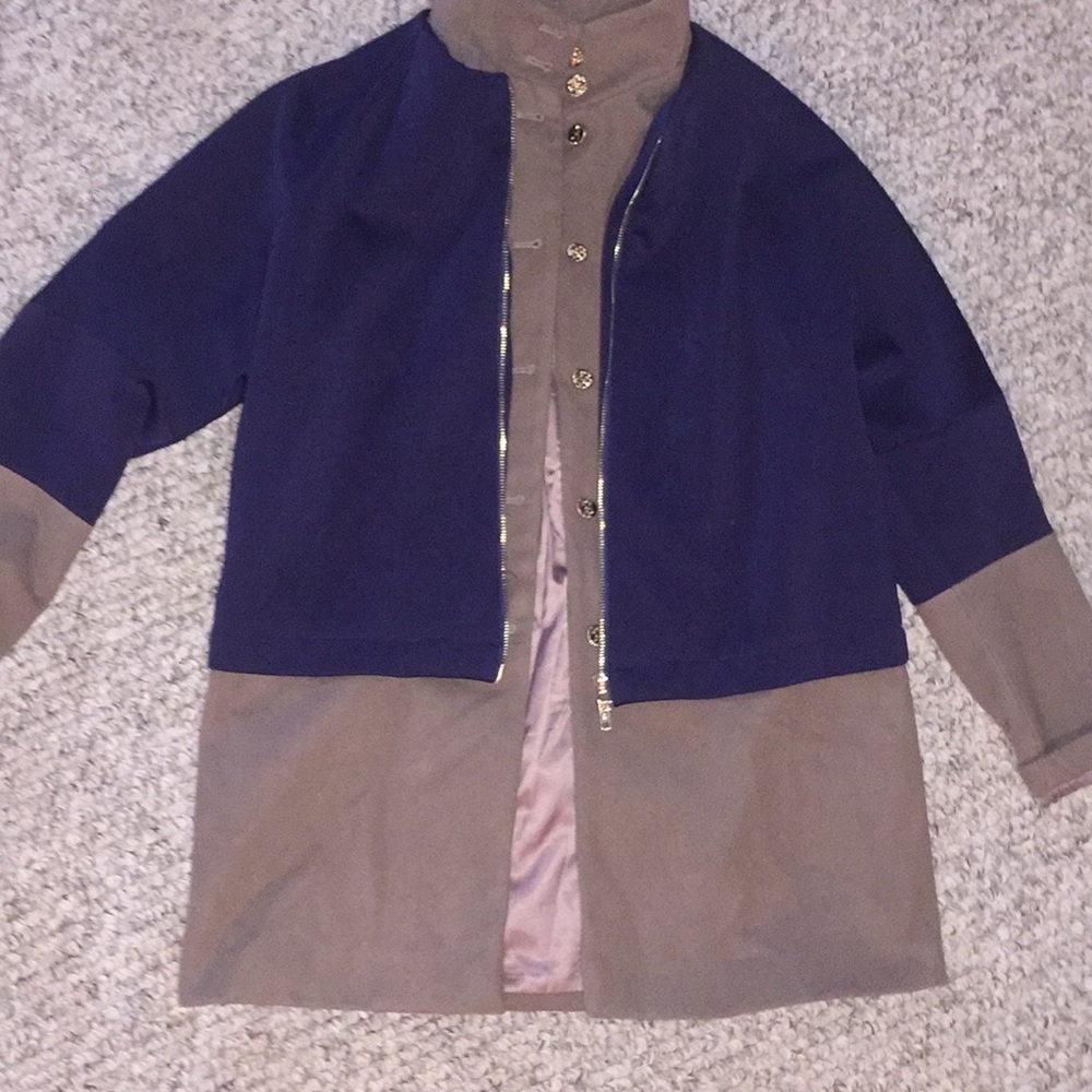 Super cute peacoat. Size large.